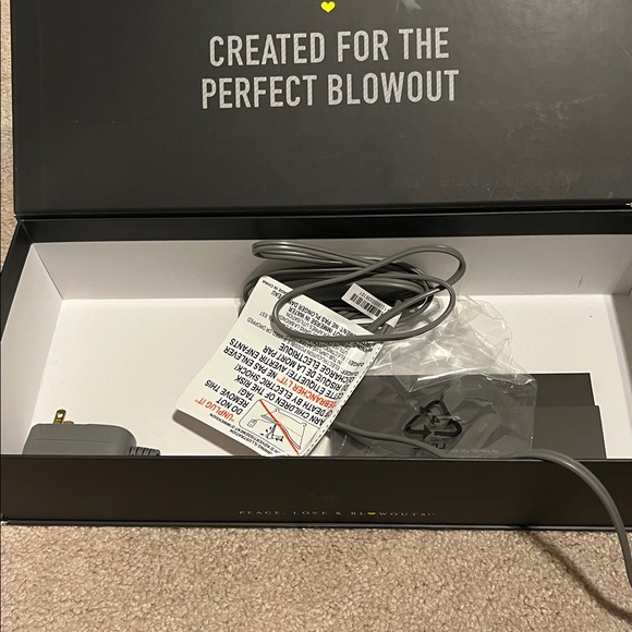 Brand New Drybar The Straight Shot Blow-Drying Flat Iron - Picture 4 of 4